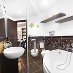 Amore Rentals - Casa Augusta A *
