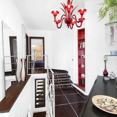 Amore Rentals - Casa Augusta A *