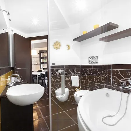 Amore Rentals - Casa Augusta A *